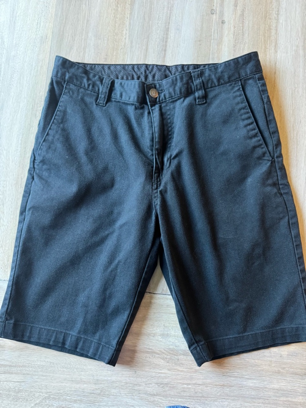 Volcom Men's 29 Black Flat Front Shorts